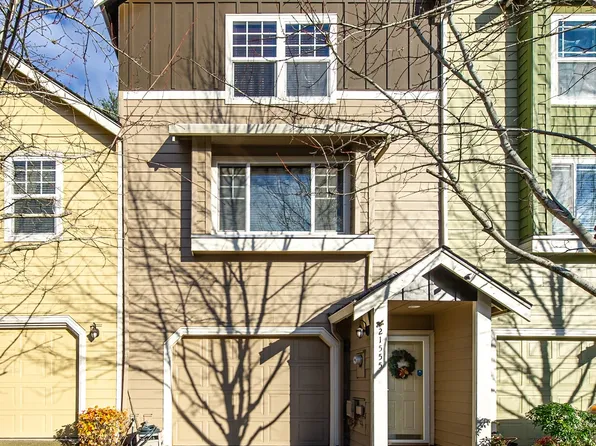 21555 NE Willow Glen Rd, Fairview, OR 97024