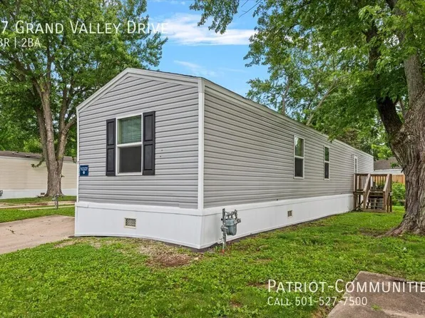 17 Grand Valley Dr, Springfield, IL 62702