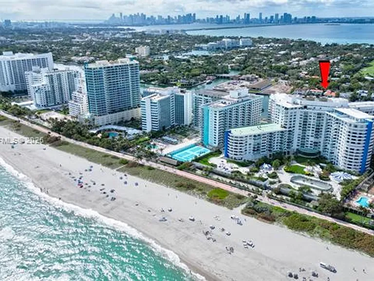 5161 Collins Ave #516 — Photo 3
