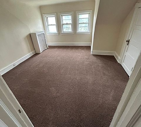2nd image of 822 Riverside Ave #5