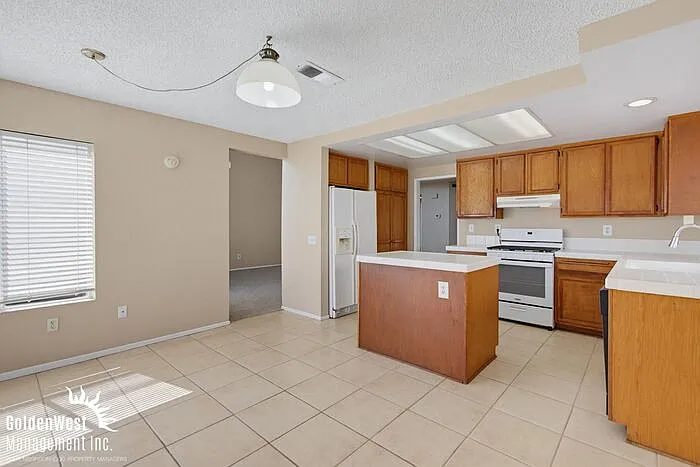8773 Ginger Snap Ln — Photo 10
