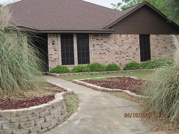 2nd image of 104 Teakwood Dr
