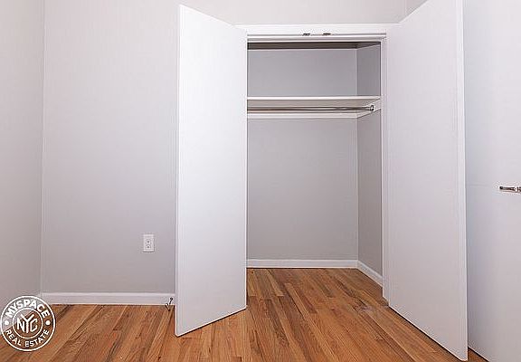 5th image of 365 E 21st St #2R