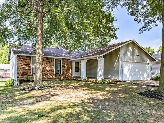 2nd image of 1339 Red River Dr