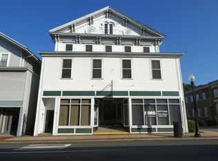 12 S Main St APT 3C, Middleboro, MA 02346