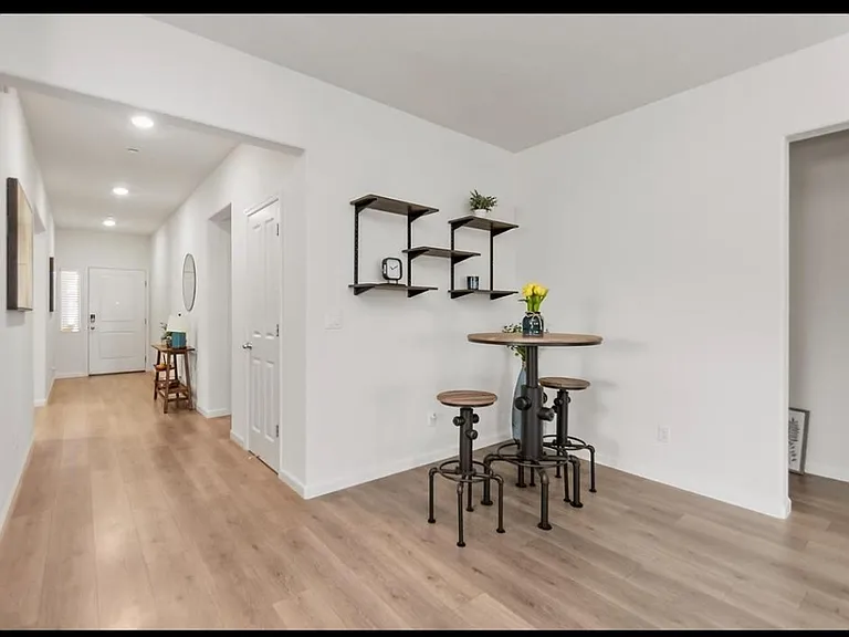 1204 Aspenparke Way — Photo 16