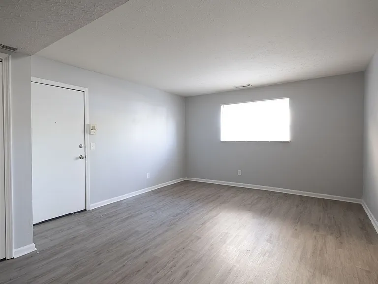 Grant Street Apartments — Photo 36