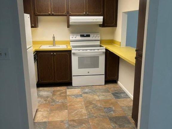 5th image of 342 Southwind Dr