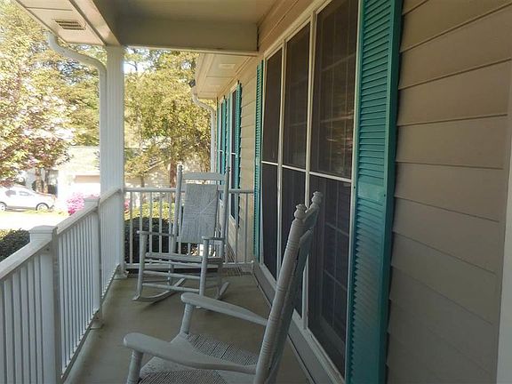 2nd image of 118 Woodtrace Cir