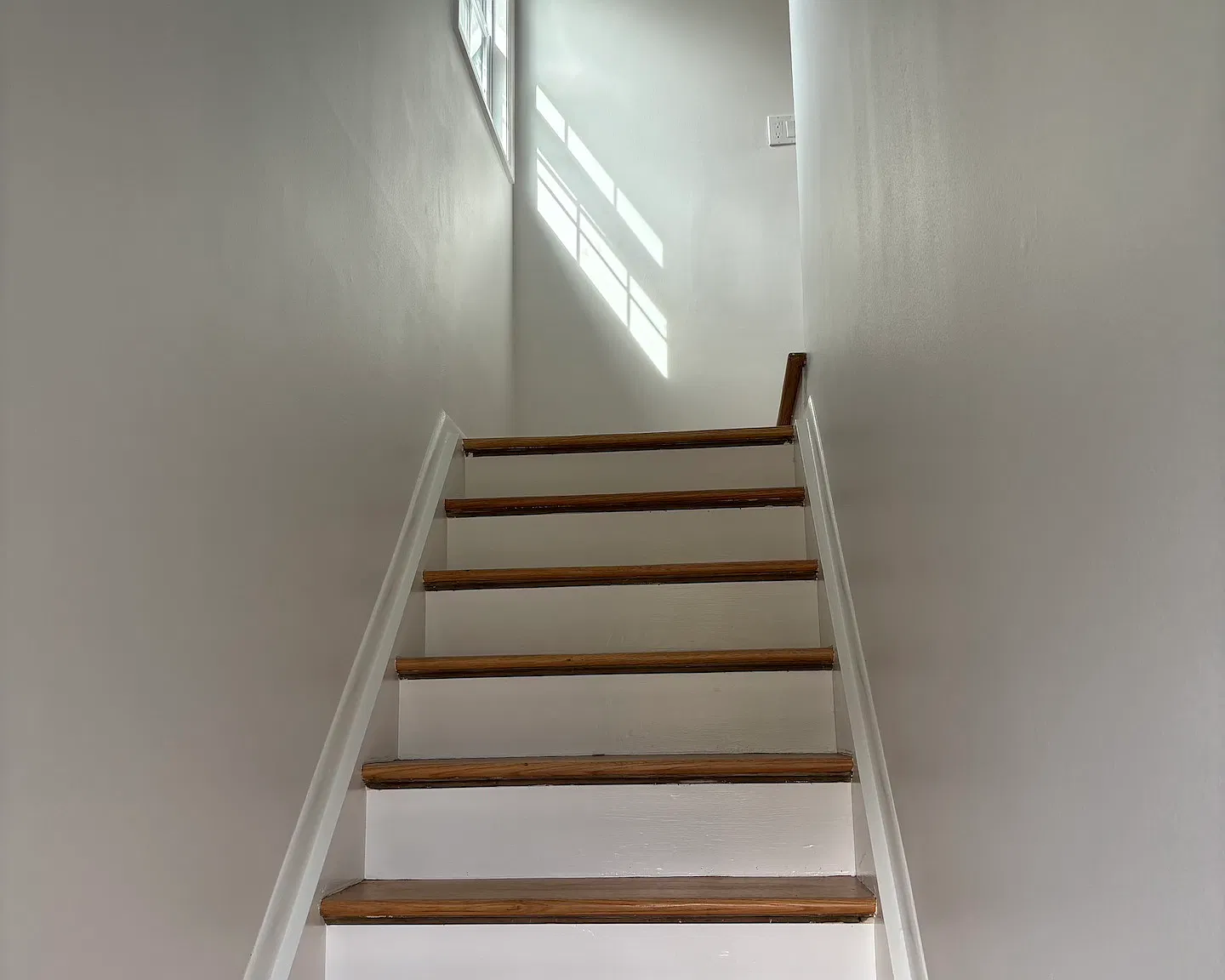 3 bed, 2408 sqft, $3,500 — Photo 2