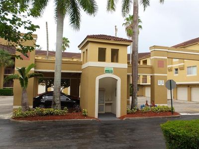 751 N Pine Island Rd #212, Fort Lauderdale, FL, 33324