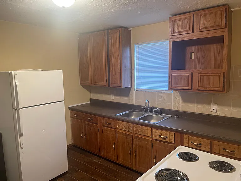 1559 Easy St — Photo 3