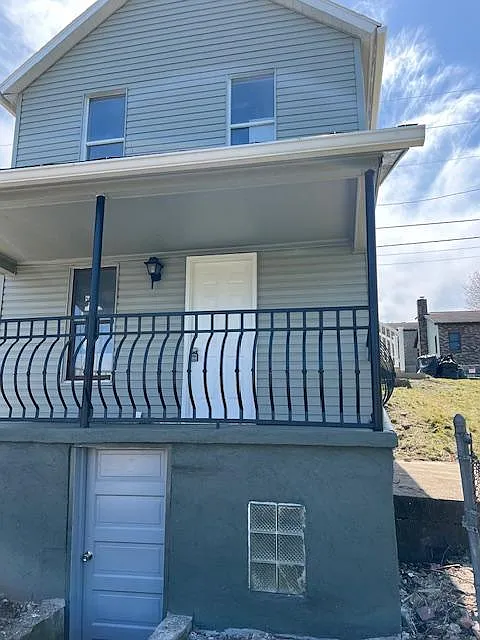 2 bed, 896 sqft, $1,000 — Photo 3