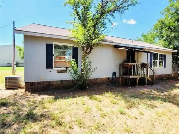 307 N Massingale Dr, Cordell, OK 73632