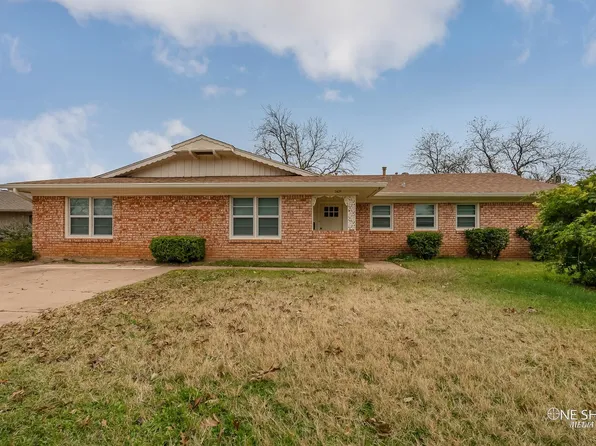 2425 Campus Ct, Abilene, TX 79601