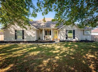 2700 Hickory Ln, Marion, IL 62959