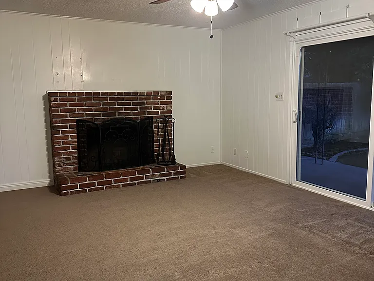 1331 E Vartikian Ave — Photo 3