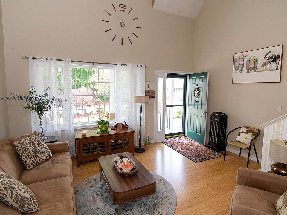 8 Royal Lane, Raymond, NH 03077 Zillow