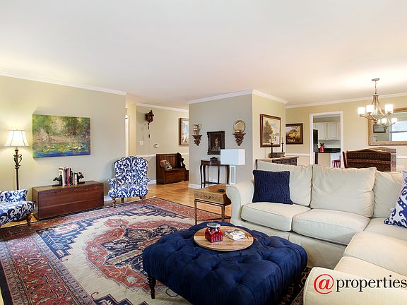 Living Room / Dining Room