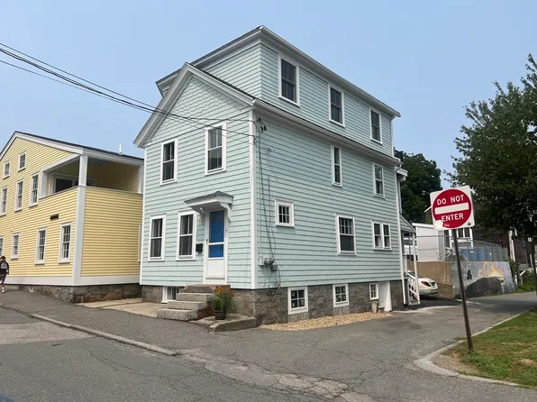 13 School St, Rockport, MA 01966