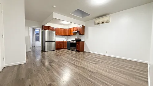1333 67th St #2 Photo 1