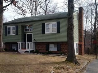 9513 Lost Forest Dr, North Chesterfield, VA 23237