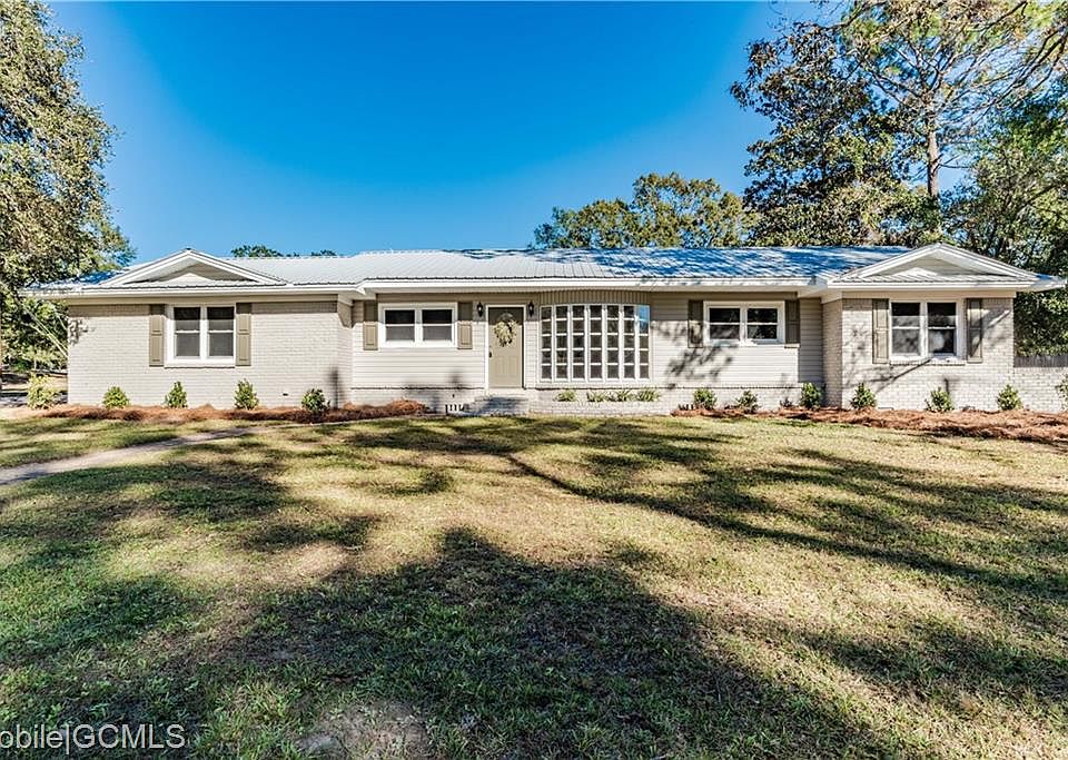 1st image of 4401 Knob Hill Dr