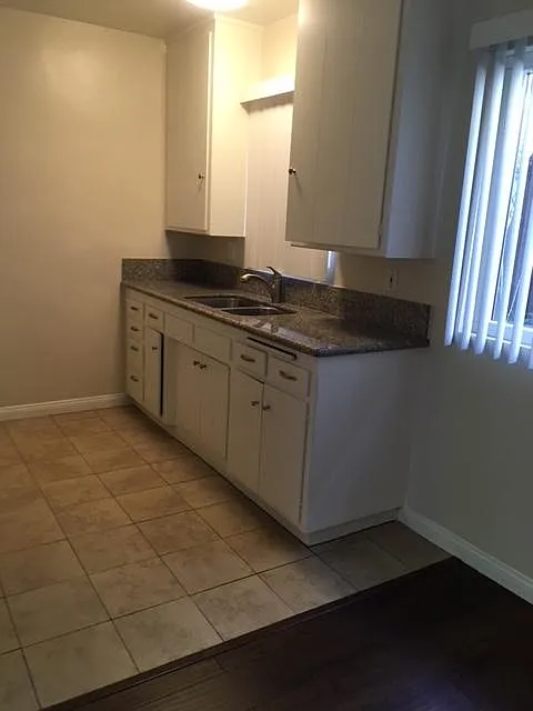 2 bed, 900 sqft, $2,195 — Photo 3