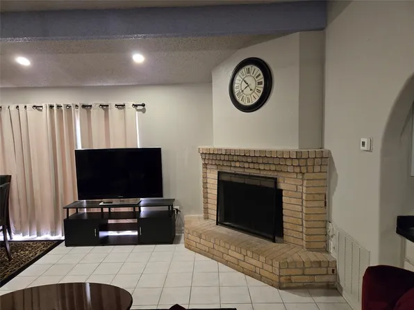 4111 Knoll Glen Dr, Houston, TX 77082