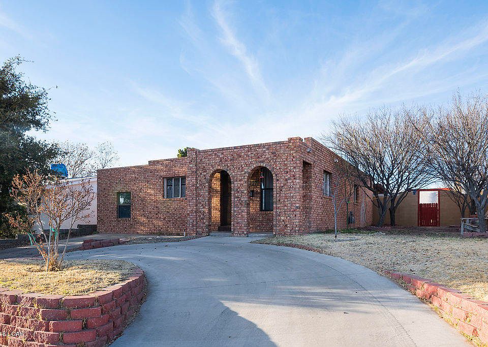 1st image of 2317 Skyway Dr