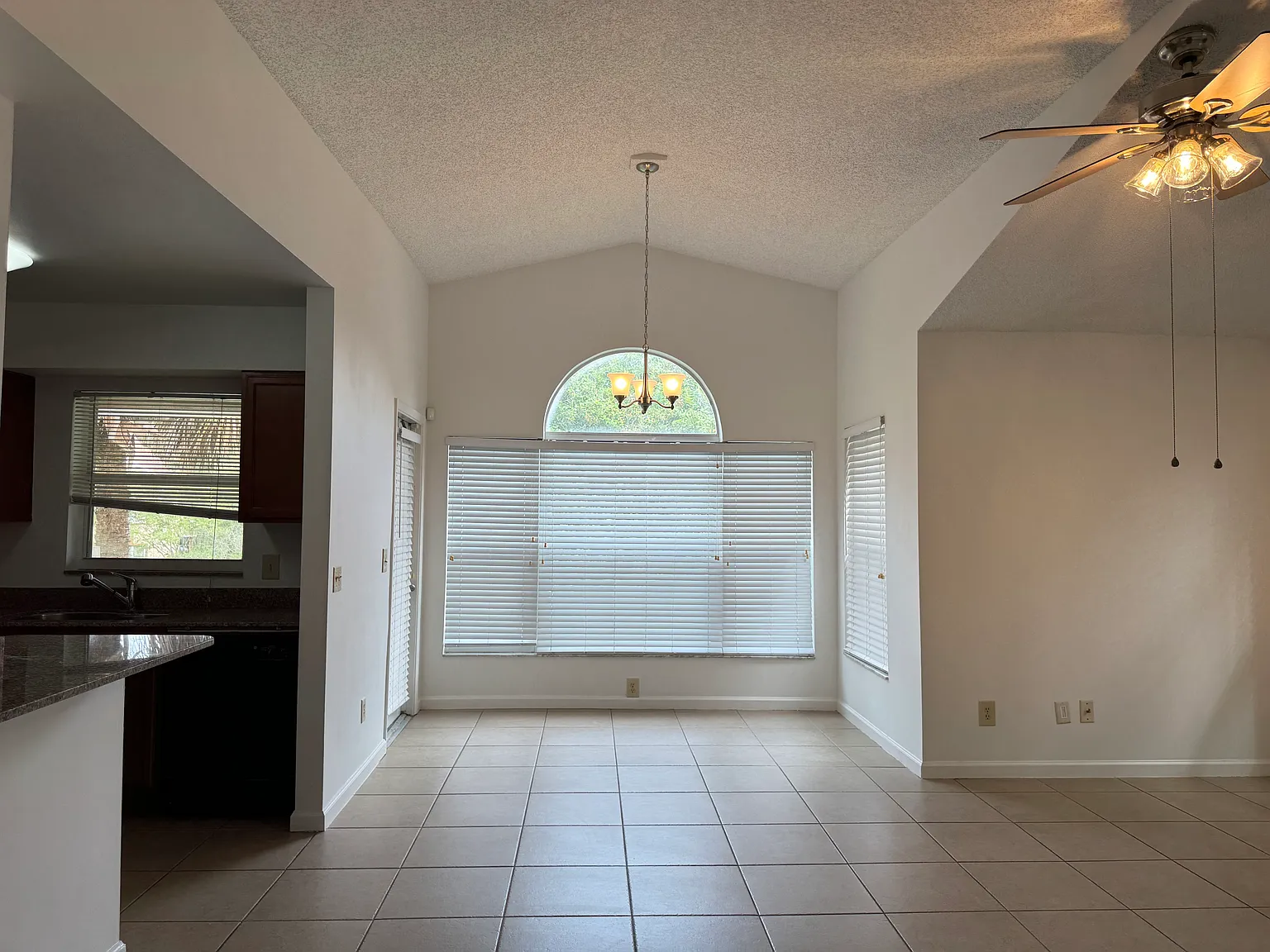 2 bed, 1126 sqft, $1,700 — Photo 3