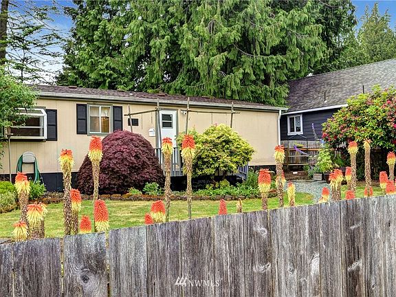 2nd image of 1423 Pilchuck Dr