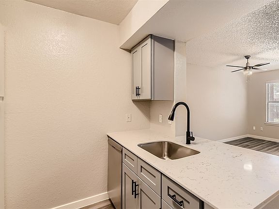 5600 N Beach St #1618 - Web Quality - 005 - 07 Kitchen