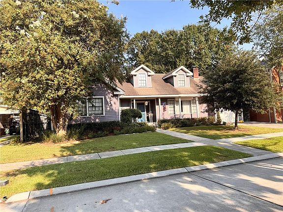 3rd image of 157 Glenwood Dr