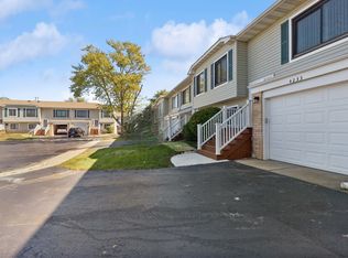 4233 Continental Dr, Waukegan, IL 60087