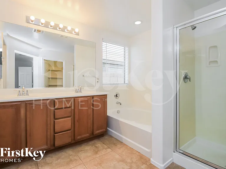 18582 W Vogel Ave — Photo 12