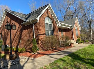 17860 Deertrace Ln, Fisherville, KY 40023