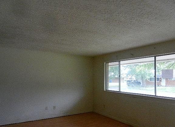 2nd image of 5855 Traymore Dr