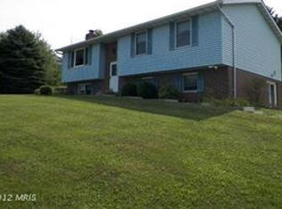 719 Redwood Dr, Westminster, MD 21157