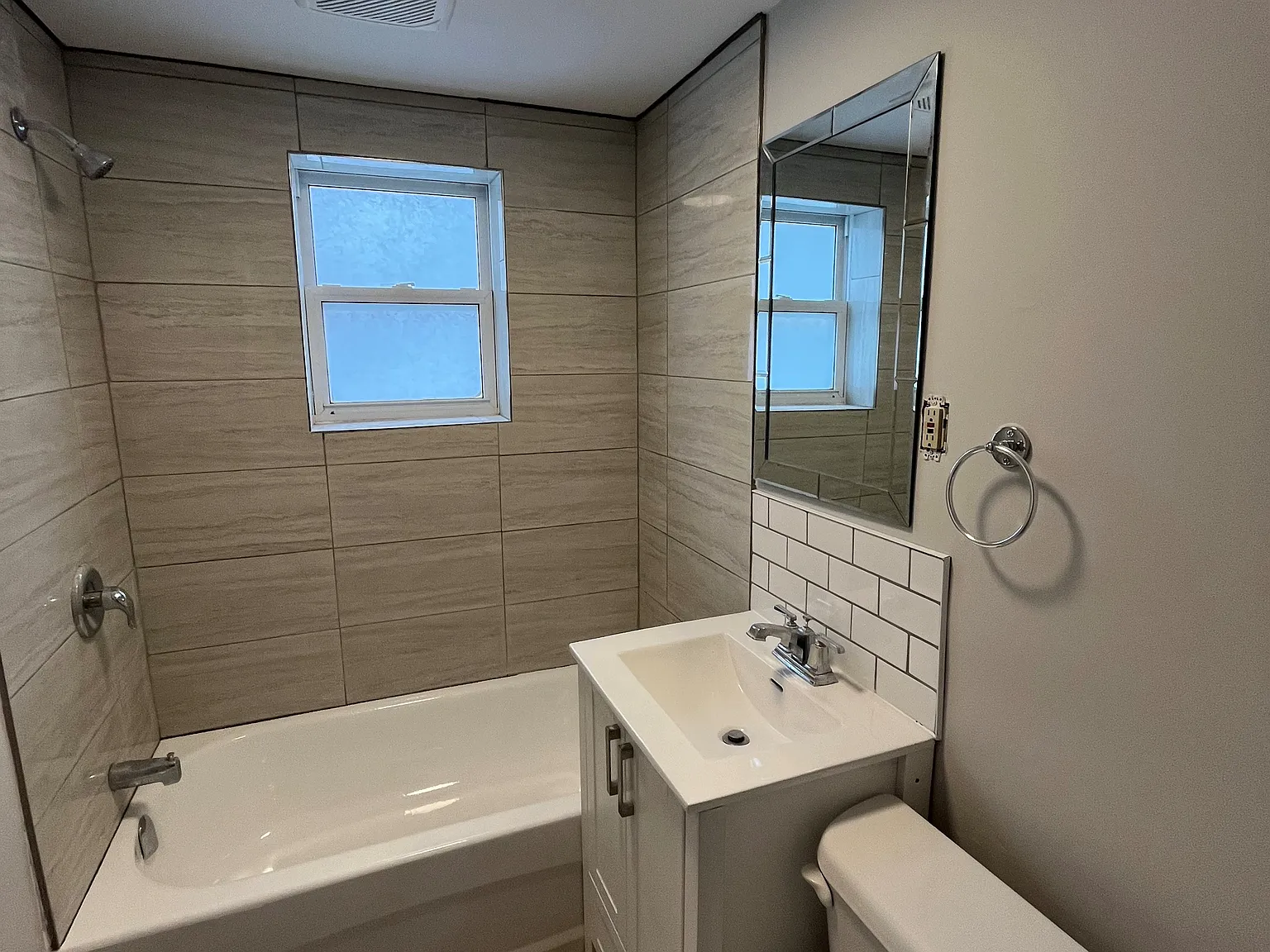 89 Pinecrest Drive Dartmouth — Photo 4