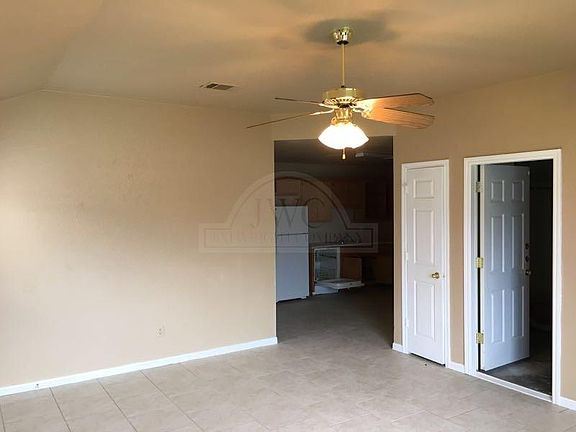5th image of 101 Castellon Ct #A