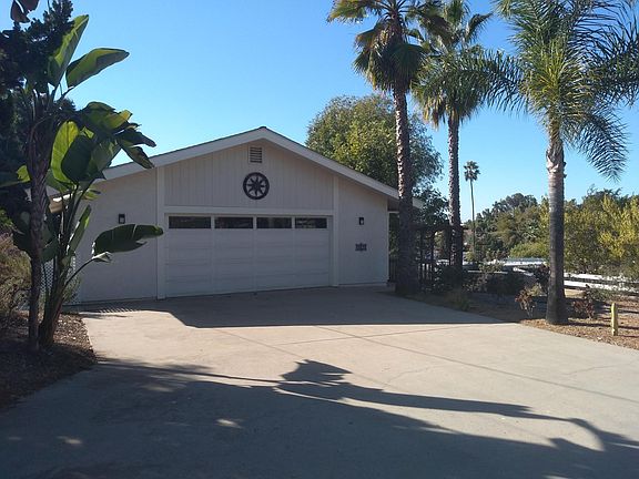2nd image of 1028 Rosario Ln