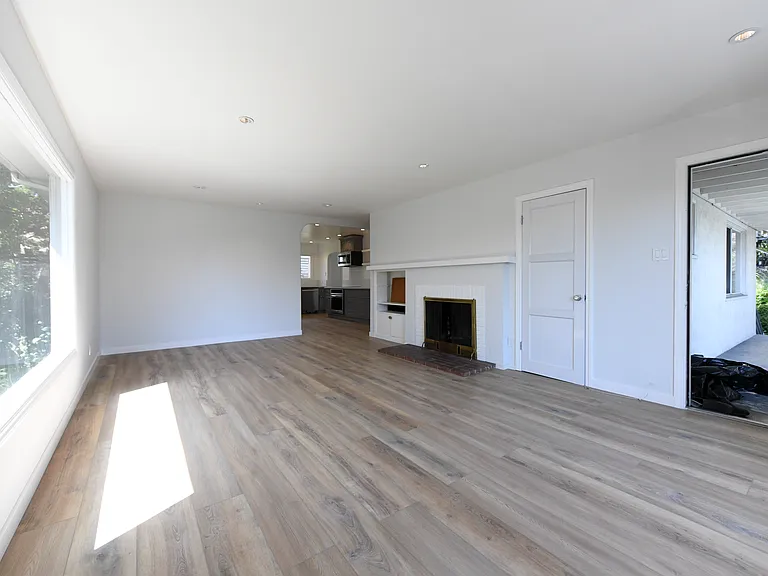 2505 Cedar St — Photo 6