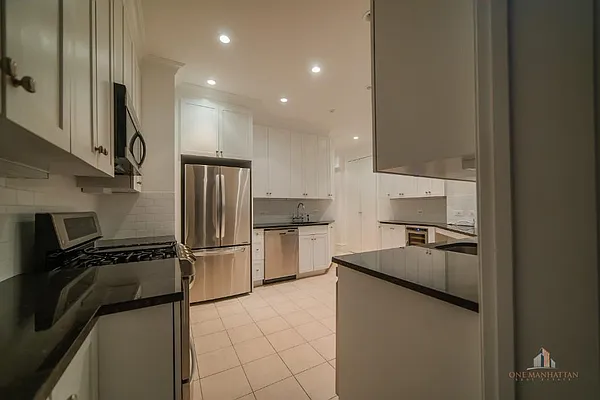 Rented by ONE Manhattan Real Estate | media 26