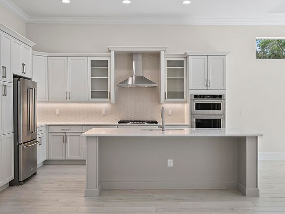 4th image of 4232 Montagu Avenue