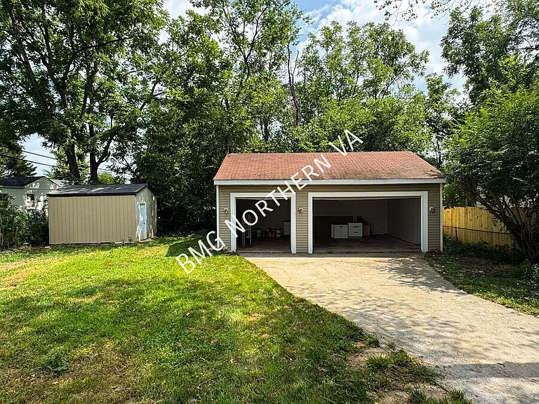 158 Baker St — Photo 35