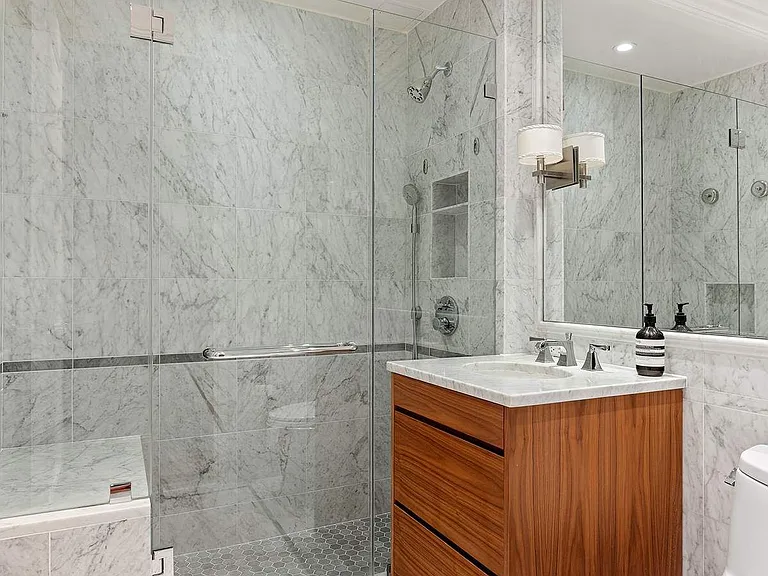 985 Park Ave #10/11 — Photo 11