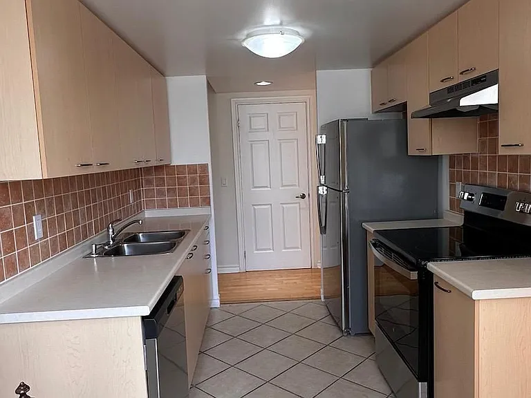 130 Pond Dr #512 — Photo 13
