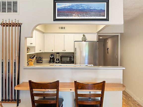 5th image of 776 W Diagonal St #15
