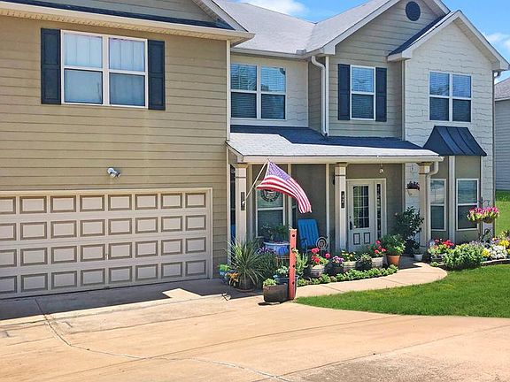 2nd image of 42 Peacock Dr